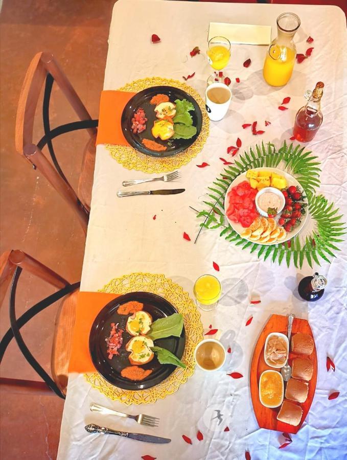 Vive Utila - Bed & Breakfast Bagian luar foto