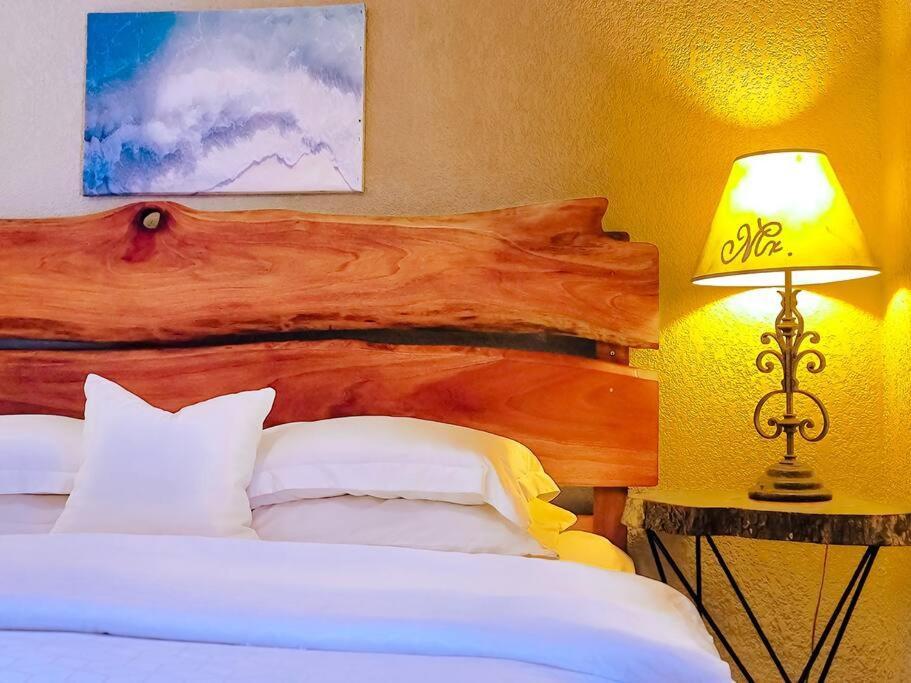 Vive Utila - Bed & Breakfast Bagian luar foto