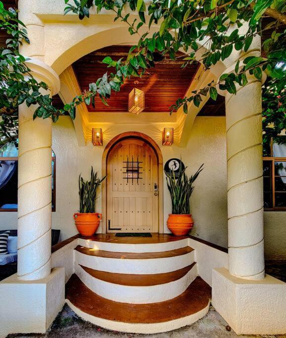 Vive Utila - Bed & Breakfast Bagian luar foto