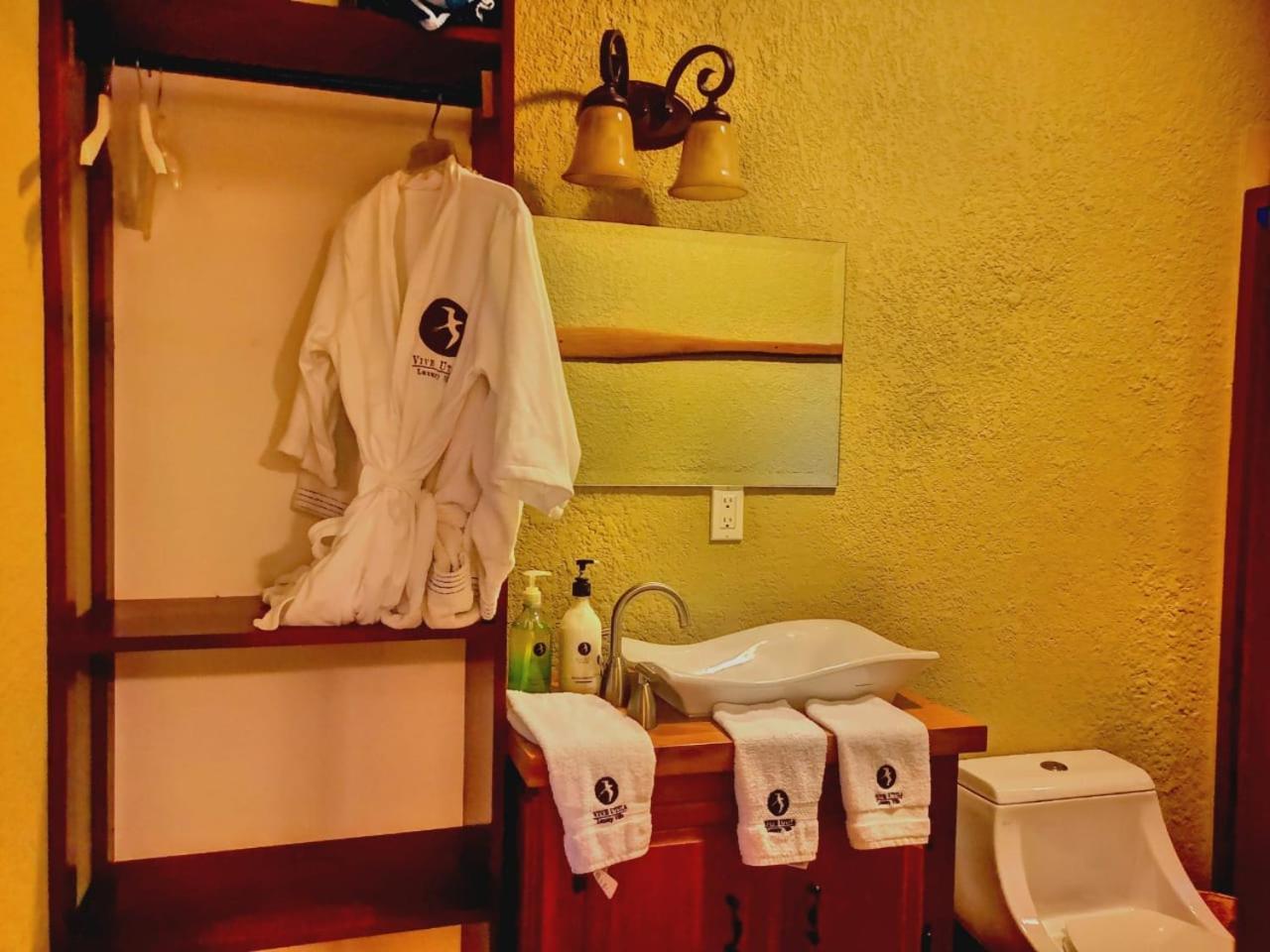 Vive Utila - Bed & Breakfast Ruang foto